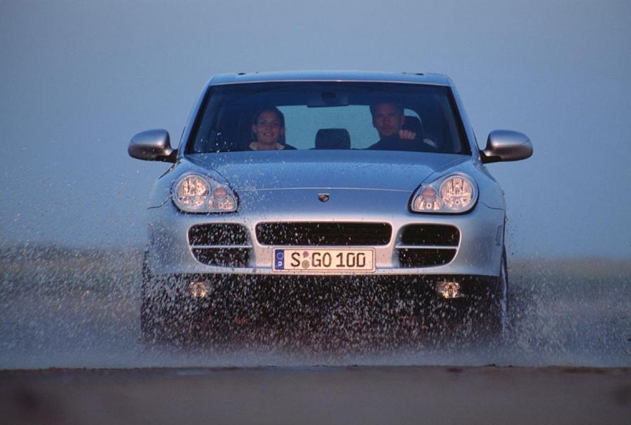  Porsche Cayenne 2002 года  (фото 7 из 14)